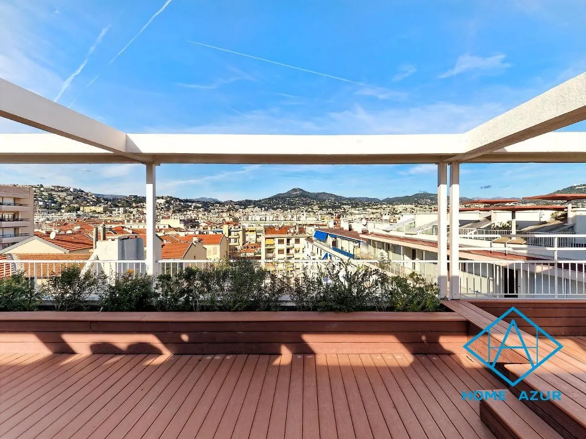 Royal Lux Spacious Seaside Pool Nicea 0*,  Francja